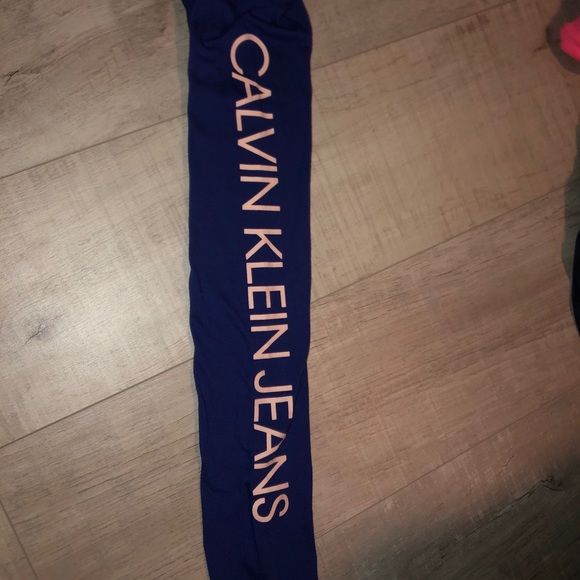 Calvin Klein long sleeve shirt size medium - Picture 2 of 2